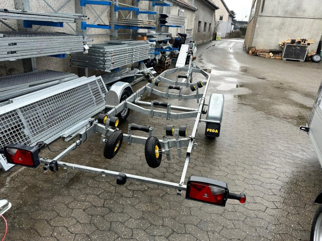 Pega V-Liner 750 kg, 100 km/h, 5,0 x 1,8 m - Trailer perahu: gambar 2 Pega V-Liner 750 kg, 100 km/h, 5,0 x 1,8 m - Trailer perahu: gambar 2