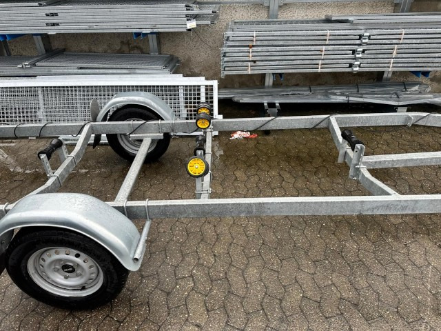Pega V-Liner 750 kg, 100 km/h, 5,0 x 1,8 m - Trailer perahu: gambar 4 Pega V-Liner 750 kg, 100 km/h, 5,0 x 1,8 m - Trailer perahu: gambar 4