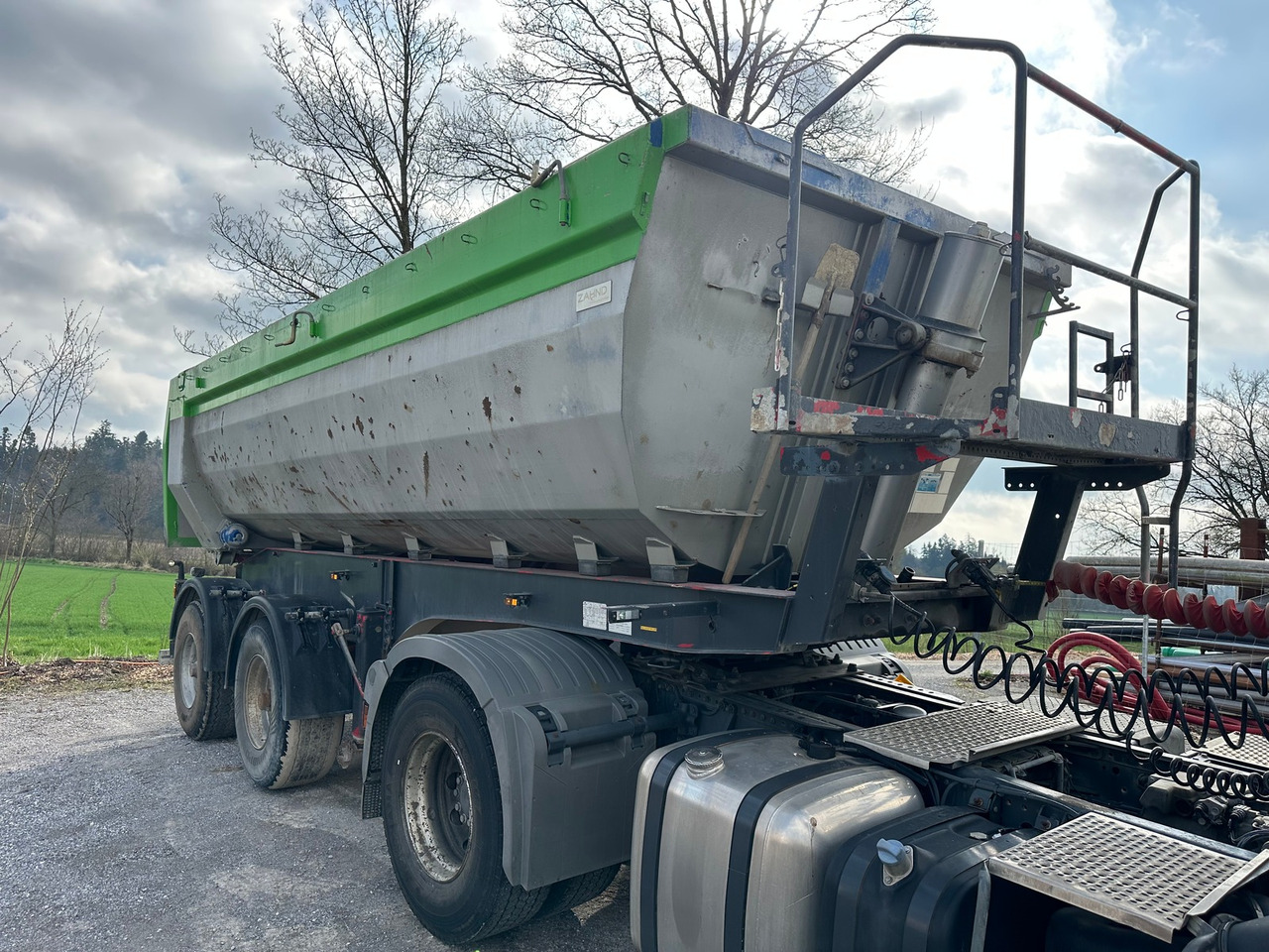 KEMPF SKM 32/1 AB MFK - Semi-trailer jungkit: gambar 2 KEMPF SKM 32/1 AB MFK - Semi-trailer jungkit: gambar 2