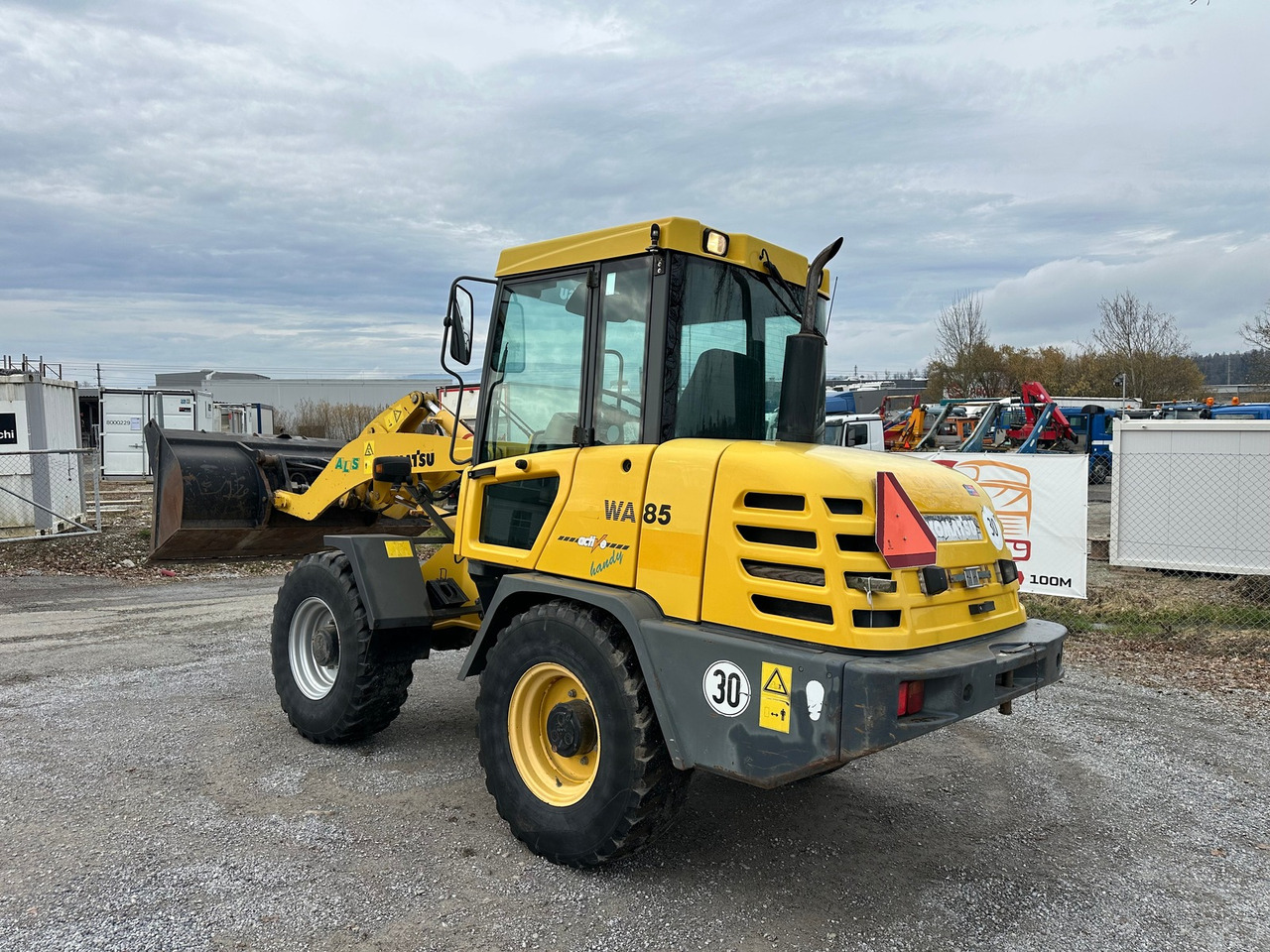 KOMATSU WA 85 3 - Wheel loader: gambar 3 KOMATSU WA 85 3 - Wheel loader: gambar 3