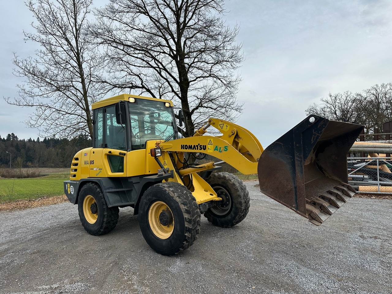 KOMATSU WA 85 3 - Wheel loader: gambar 2 KOMATSU WA 85 3 - Wheel loader: gambar 2