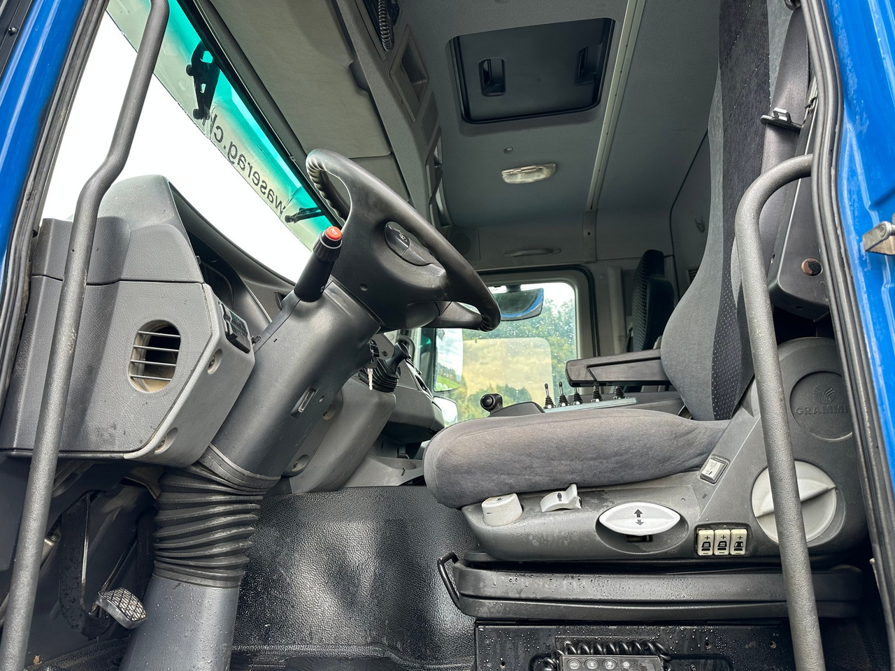 MERCEDES-BENZ Actros 18.32 4x2 Trösch absetzkipper - Truk skip loader: gambar 3 MERCEDES-BENZ Actros 18.32 4x2 Trösch absetzkipper - Truk skip loader: gambar 3