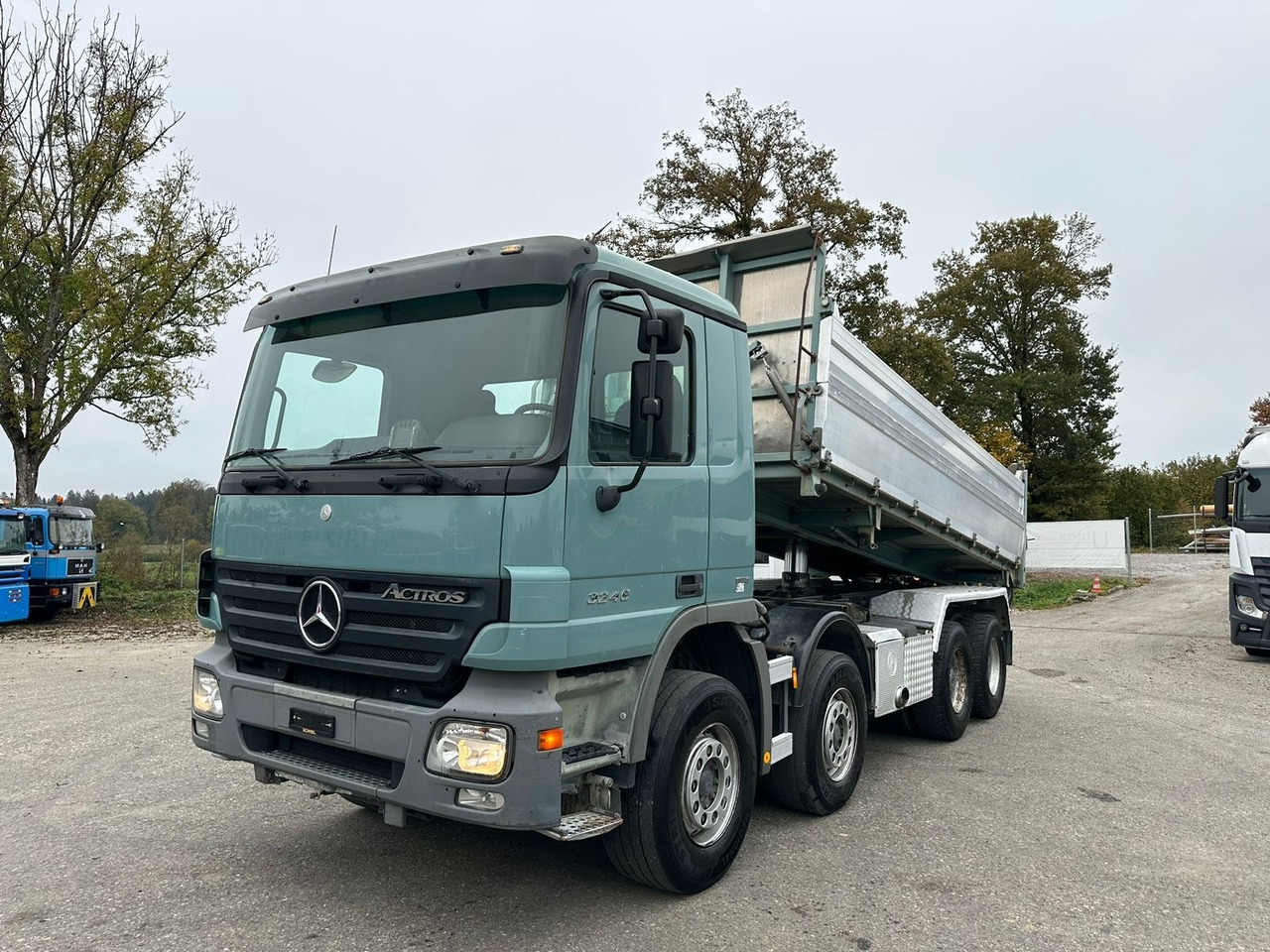 MERCEDES-BENZ Actros 3246 8x4 Kipper - Truk jungkit: gambar 1 MERCEDES-BENZ Actros 3246 8x4 Kipper - Truk jungkit: gambar 1