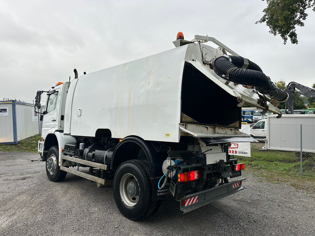 MERCEDES-BENZ Atego 1823 4x4 Faun 7m3 - Penyapu jalan: gambar 3 MERCEDES-BENZ Atego 1823 4x4 Faun 7m3 - Penyapu jalan: gambar 3