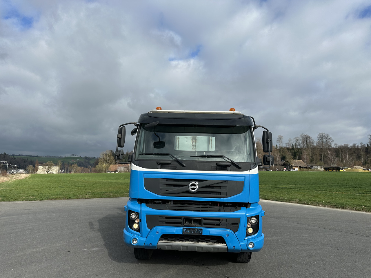 VOLVO FMX 420 440 460 480 8x4 Kettengäret sörling mulde - Hook lift: gambar 4 VOLVO FMX 420 440 460 480 8x4 Kettengäret sörling mulde - Hook lift: gambar 4