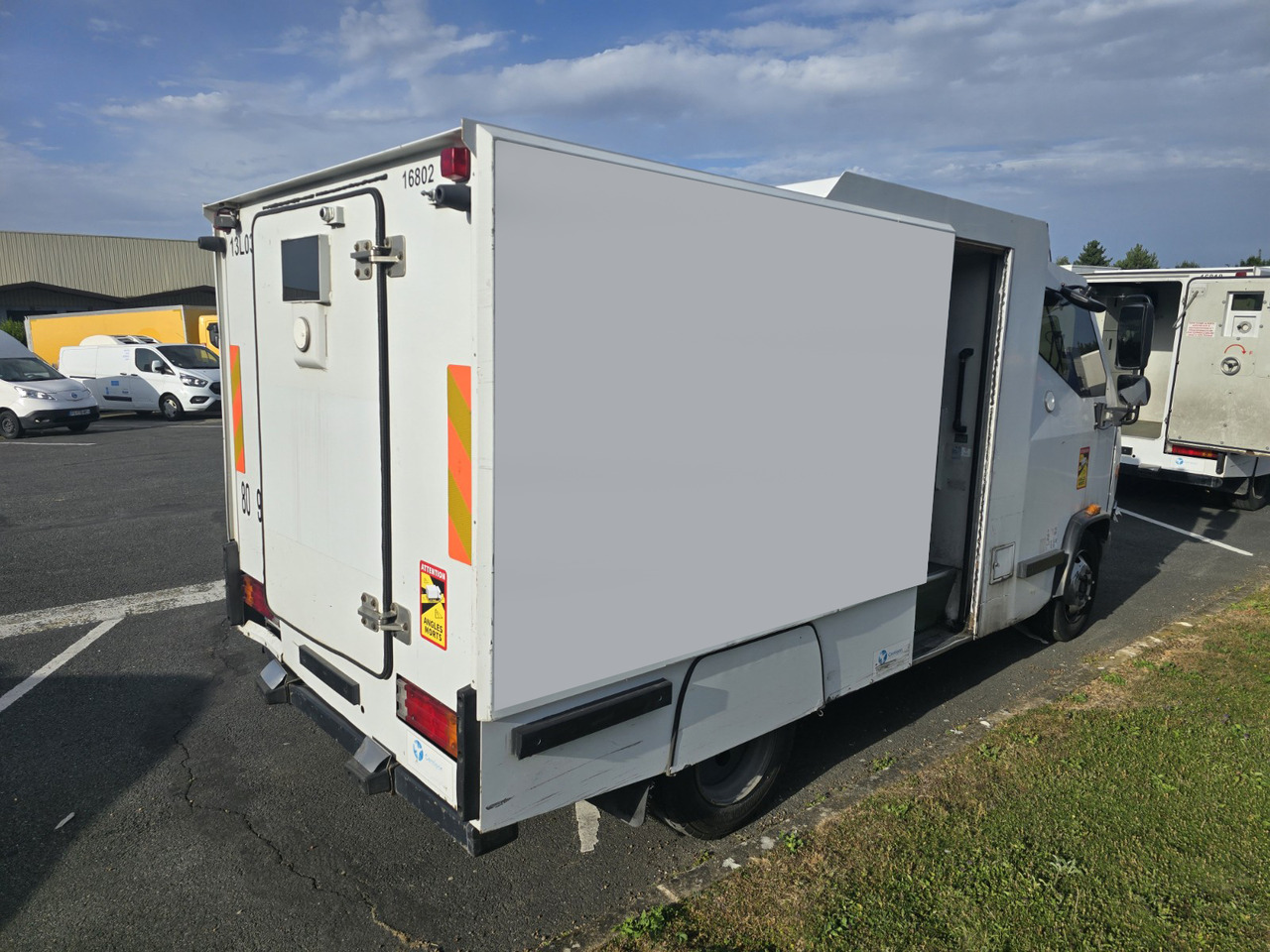 Mercedes Vario 816 - Kendaraan kolektor: gambar 3 Mercedes Vario 816 - Kendaraan kolektor: gambar 3