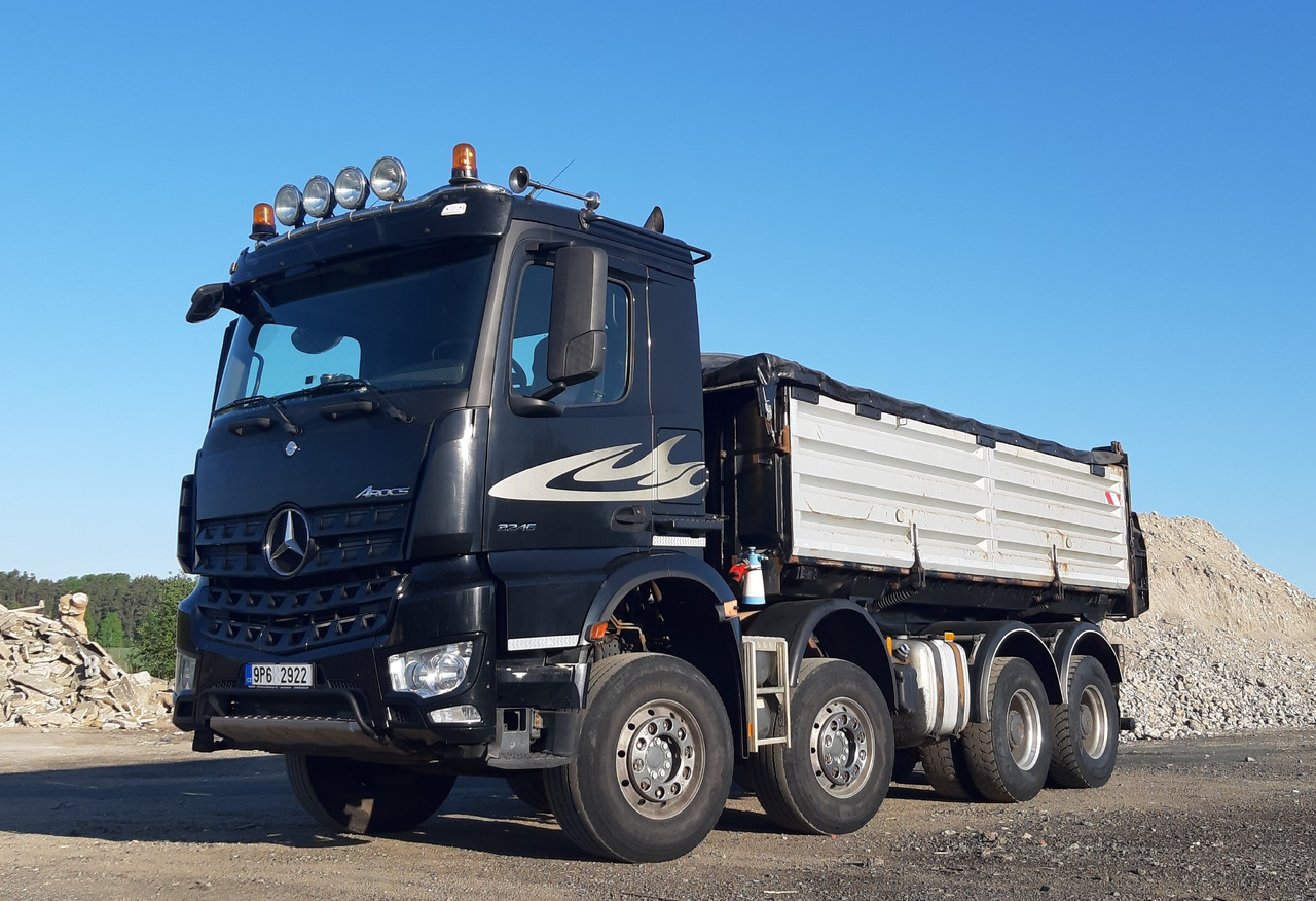 MERCEDES-BENZ AROCS 3245 8x4 Bordmatic THERMO CRAMARO AHK - Truk jungkit: gambar 1 MERCEDES-BENZ AROCS 3245 8x4 Bordmatic THERMO CRAMARO AHK - Truk jungkit: gambar 1