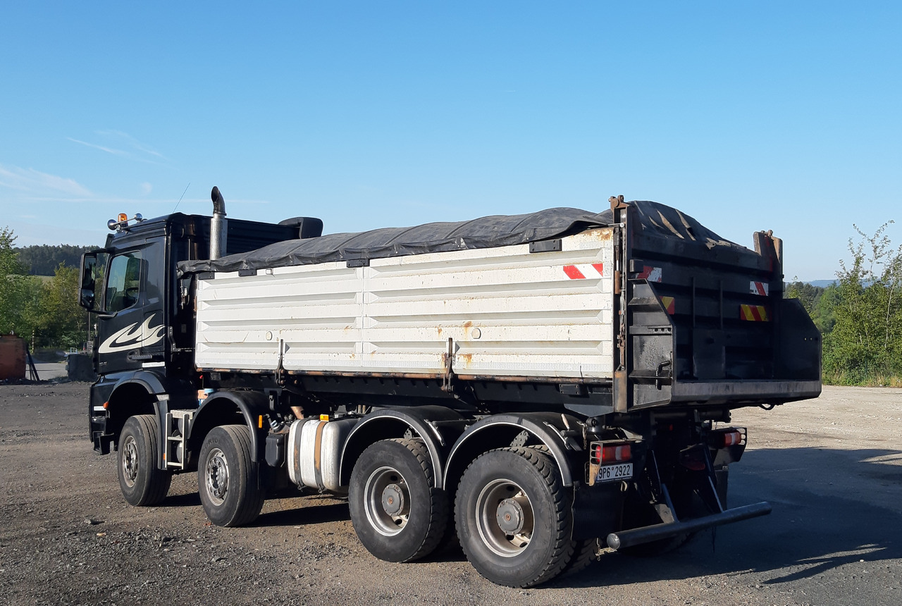 MERCEDES-BENZ AROCS 3245 8x4 Bordmatic THERMO CRAMARO AHK - Truk jungkit: gambar 5 MERCEDES-BENZ AROCS 3245 8x4 Bordmatic THERMO CRAMARO AHK - Truk jungkit: gambar 5