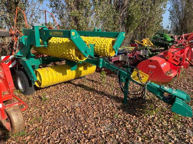 Agromerkur Cambridge 5.4 - Rol pertanian: gambar 2 Agromerkur Cambridge 5.4 - Rol pertanian: gambar 2