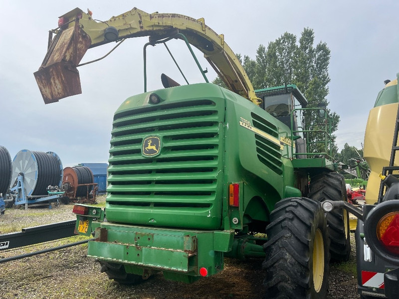 John Deere 7700 - Pemanen hijauan: gambar 4 John Deere 7700 - Pemanen hijauan: gambar 4