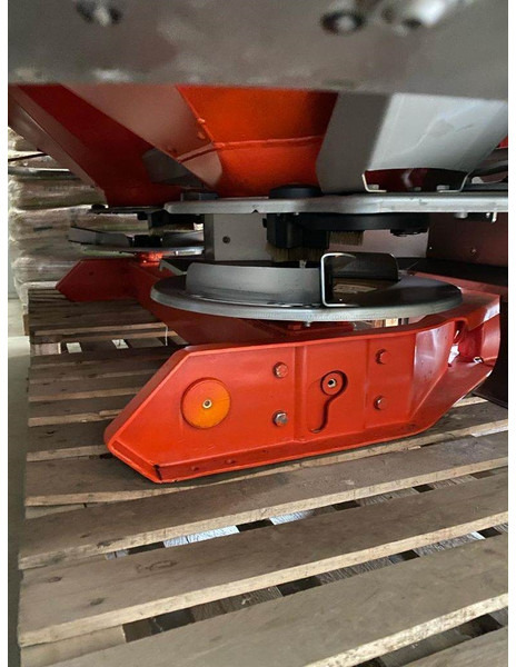 Kuhn Axis 40.1 W - Penyebar pupuk: gambar 2 Kuhn Axis 40.1 W - Penyebar pupuk: gambar 2