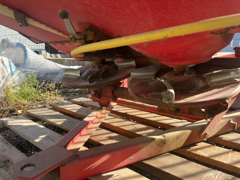 Lely Centerliner CB 1000 - Penyebar pupuk: gambar 2 Lely Centerliner CB 1000 - Penyebar pupuk: gambar 2