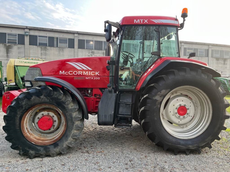 MCCORMICK MTX 200 - Traktor: gambar 4 MCCORMICK MTX 200 - Traktor: gambar 4