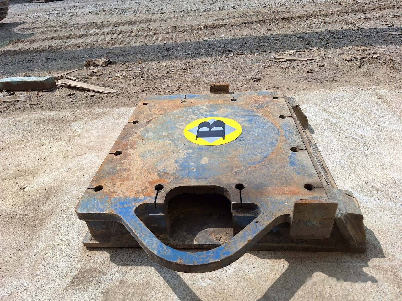 Skrup cepat untuk Ekskavator Attachment plate: gambar 8
