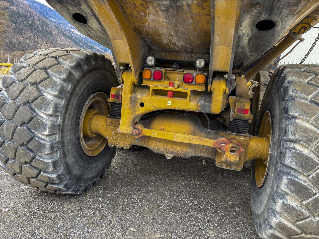 CATERPILLAR 740 - Tempat sampah artikulasi: gambar 5 CATERPILLAR 740 - Tempat sampah artikulasi: gambar 5