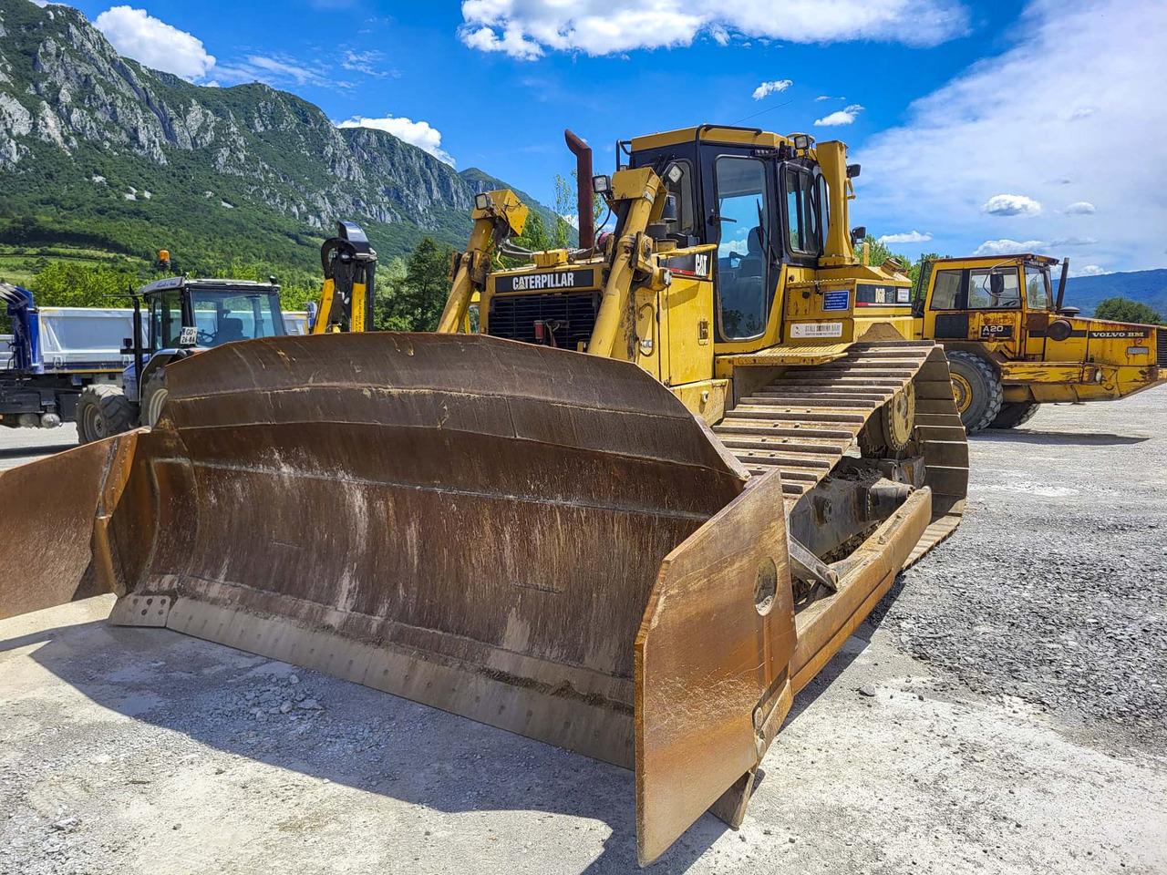 CATERPILLAR D6R - Bulldozer: gambar 5 CATERPILLAR D6R - Bulldozer: gambar 5