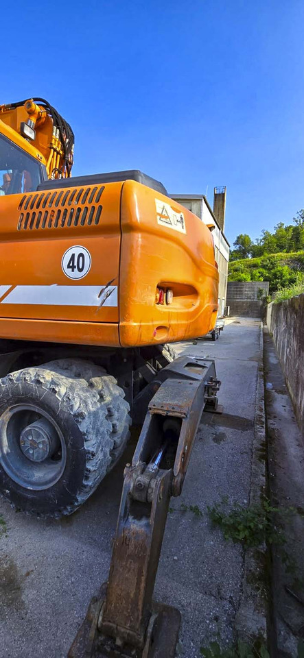 DOOSAN DX160W - Ekskavator roda: gambar 4 DOOSAN DX160W - Ekskavator roda: gambar 4