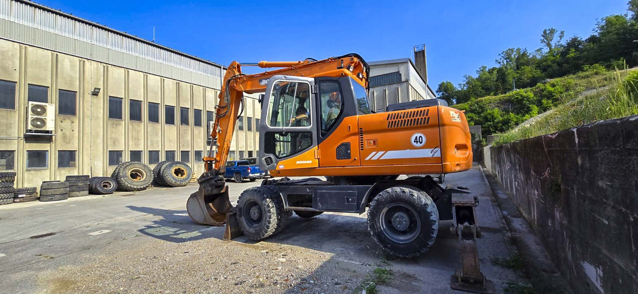 DOOSAN DX160W - Ekskavator roda: gambar 2 DOOSAN DX160W - Ekskavator roda: gambar 2