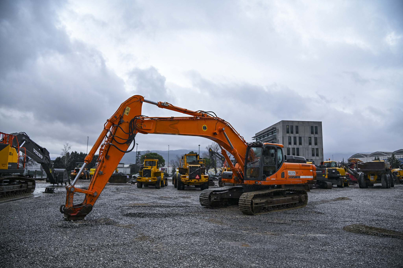 Doosan DX340LC - Ekskavator perayap: gambar 1 Doosan DX340LC - Ekskavator perayap: gambar 1