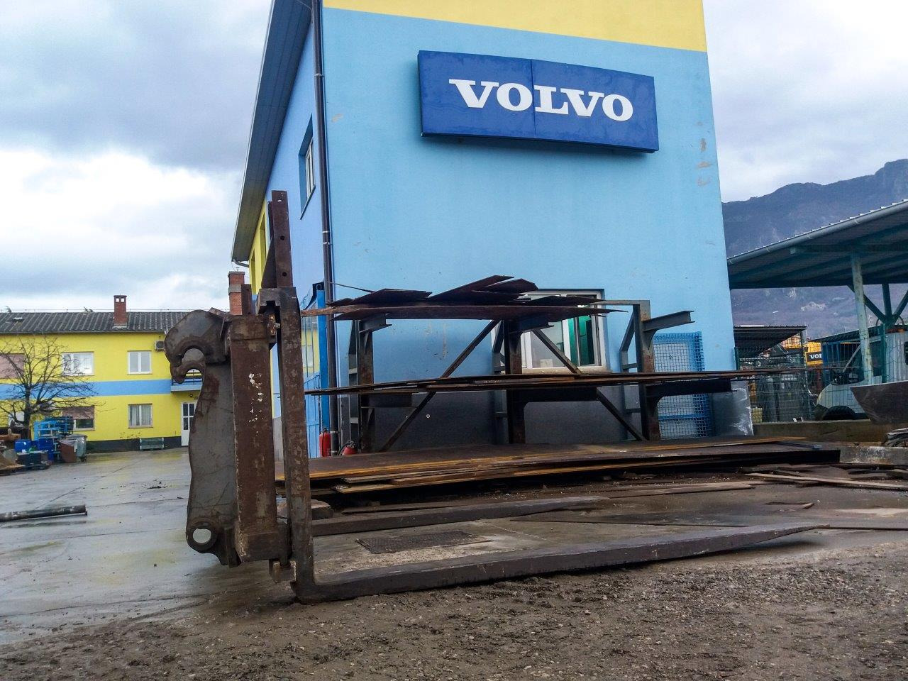 Gjerstad Heavy Duty forks for 25-30 ton wheel loaders - Garpu rumput untuk Peralatan untuk menangani material: gambar 1 Gjerstad Heavy Duty forks for 25-30 ton wheel loaders - Garpu rumput untuk Peralatan untuk menangani material: gambar 1