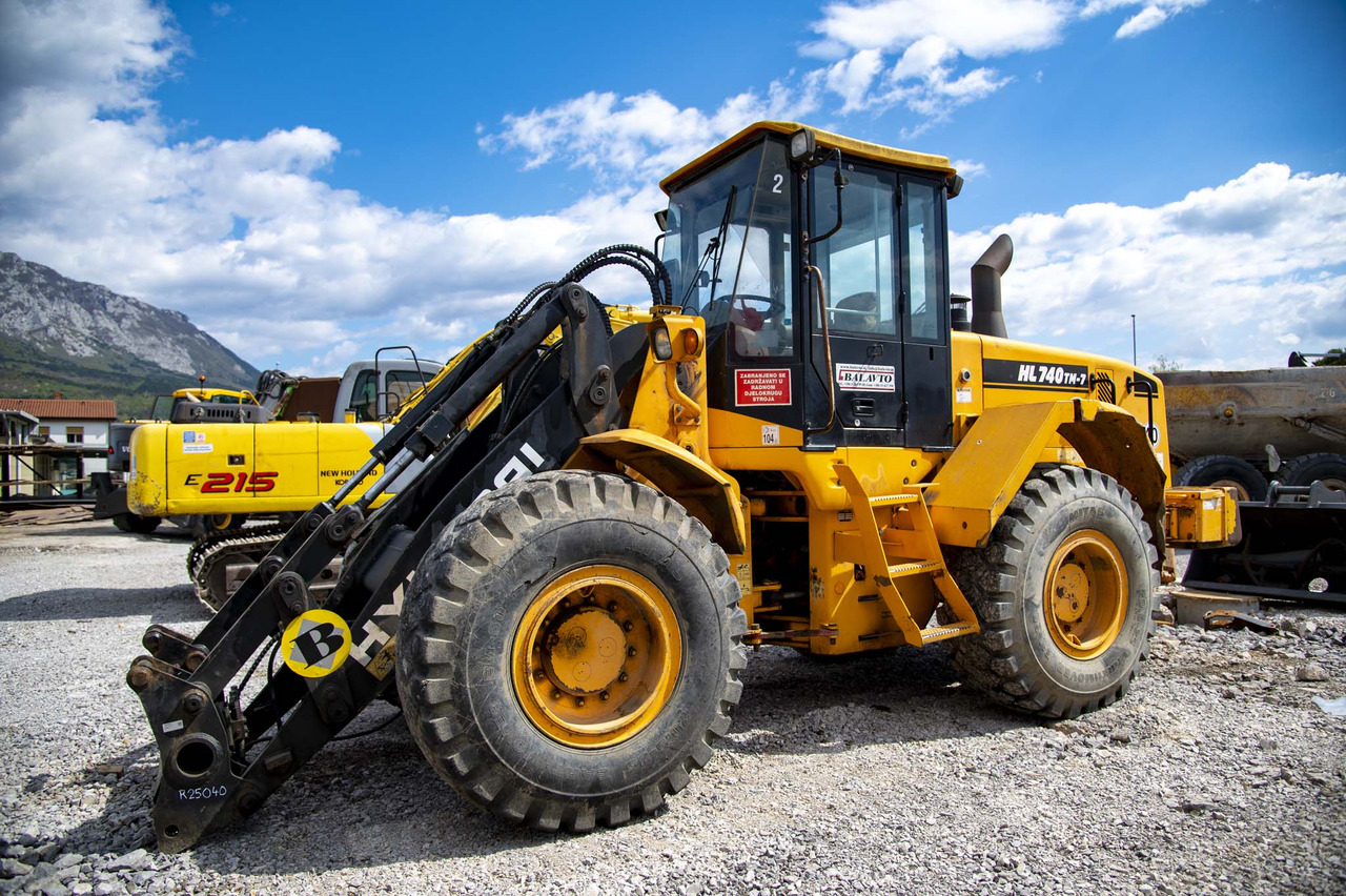 HYUNDAI HL740TM-7 for parts - Wheel loader: gambar 2 HYUNDAI HL740TM-7 for parts - Wheel loader: gambar 2