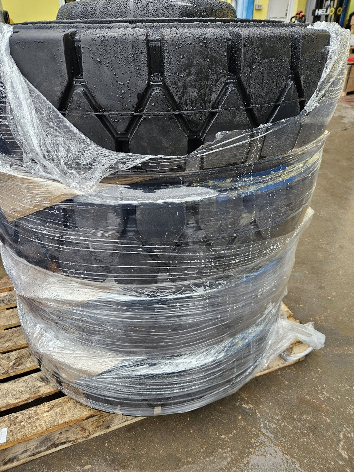 SOLID tires - Roda untuk Ekskavator roda: gambar 3 SOLID tires - Roda untuk Ekskavator roda: gambar 3