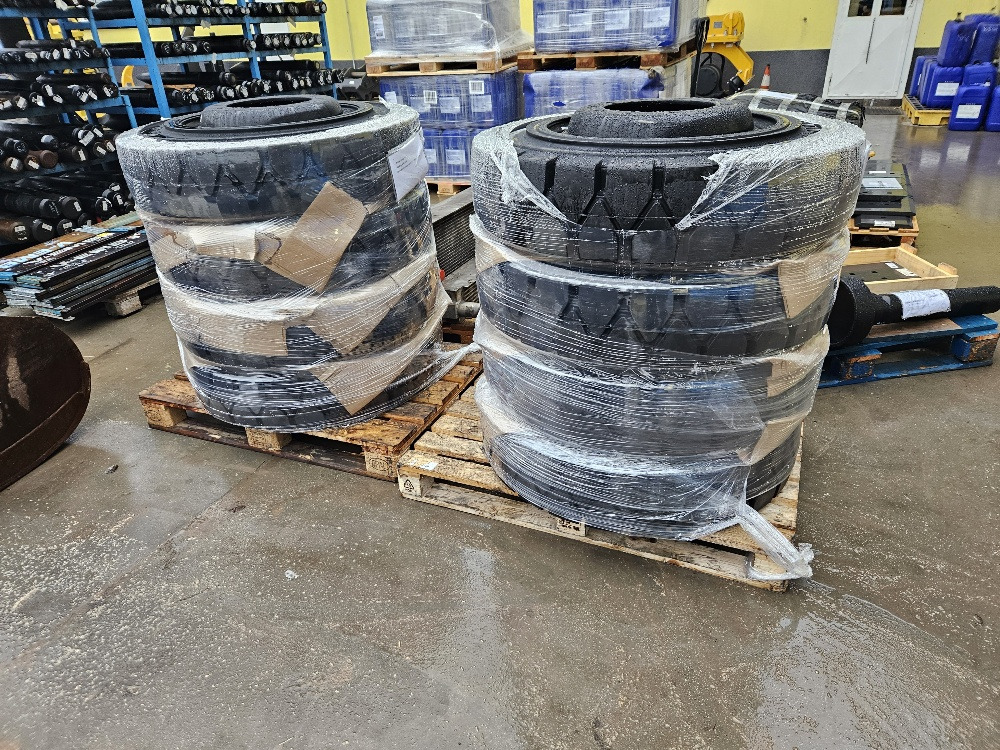SOLID tires - Roda untuk Ekskavator roda: gambar 1 SOLID tires - Roda untuk Ekskavator roda: gambar 1
