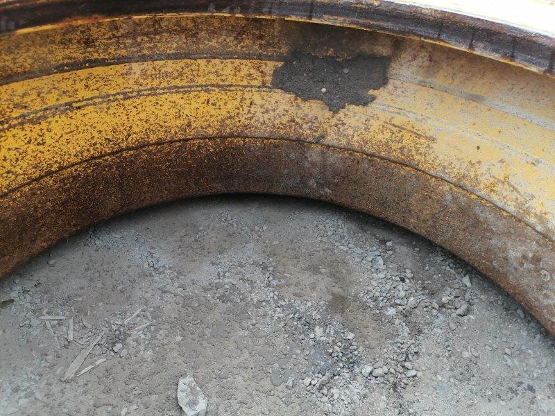 Tires with rims Euclid R36 haul - Suku cadang untuk Truk batu/ Dumper iebes: gambar 2 Tires with rims Euclid R36 haul - Suku cadang untuk Truk batu/ Dumper iebes: gambar 2