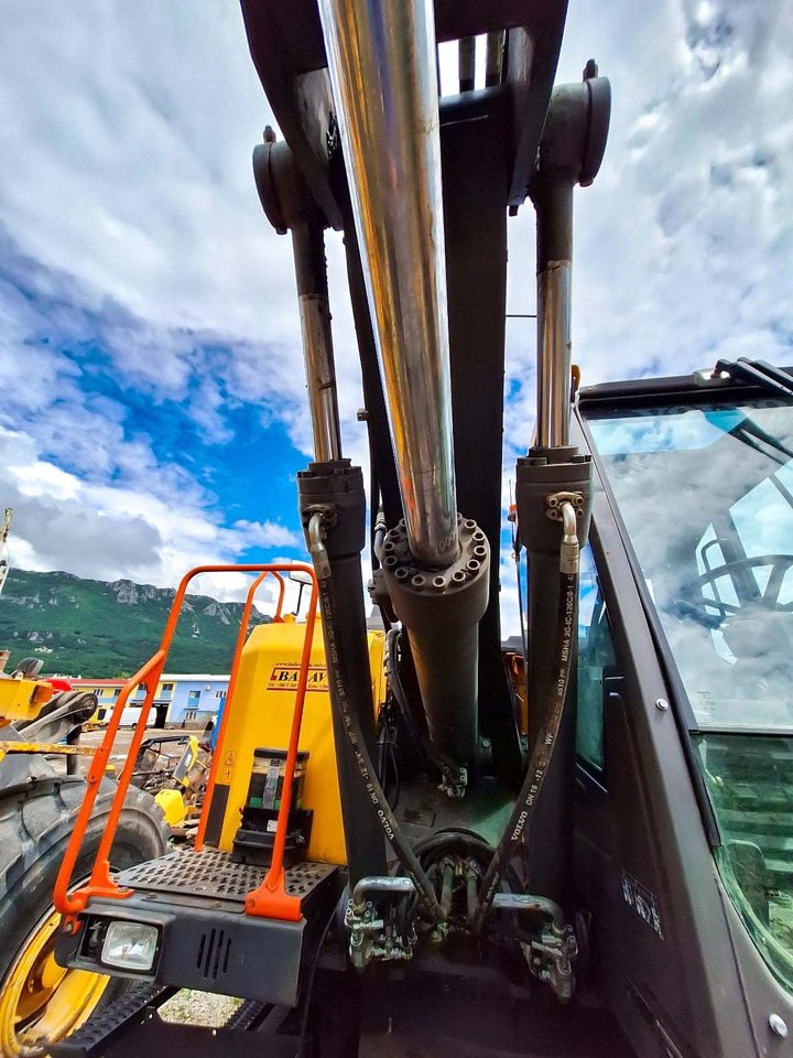 Volvo boom cylinder 14578082 Volvo EWR150E, EW140C, EW140D - Suku cadang untuk Ekskavator: gambar 2 Volvo boom cylinder 14578082 Volvo EWR150E, EW140C, EW140D - Suku cadang untuk Ekskavator: gambar 2