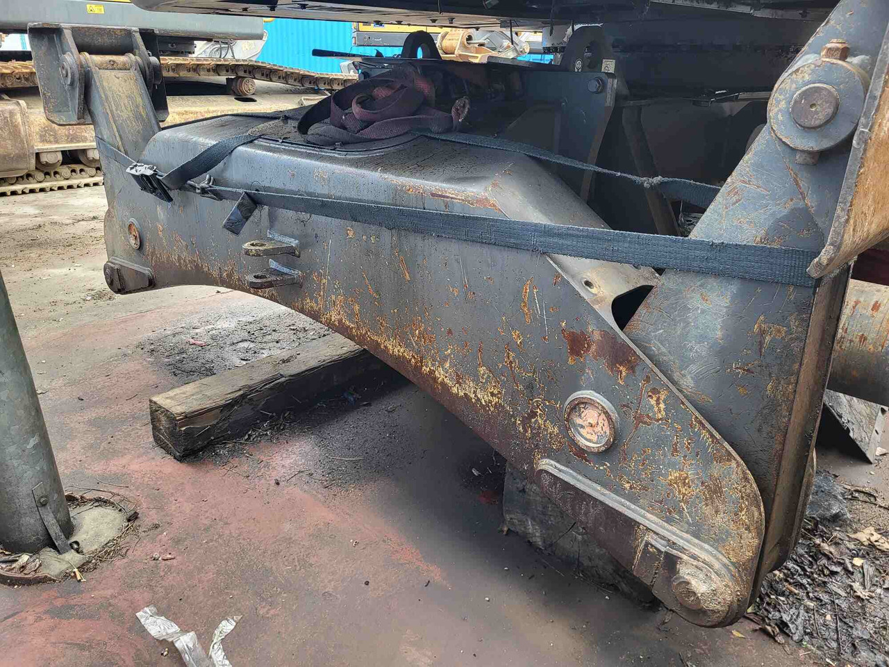 Volvo hydraulic outrigger - Suku cadang untuk Ekskavator: gambar 2 Volvo hydraulic outrigger - Suku cadang untuk Ekskavator: gambar 2