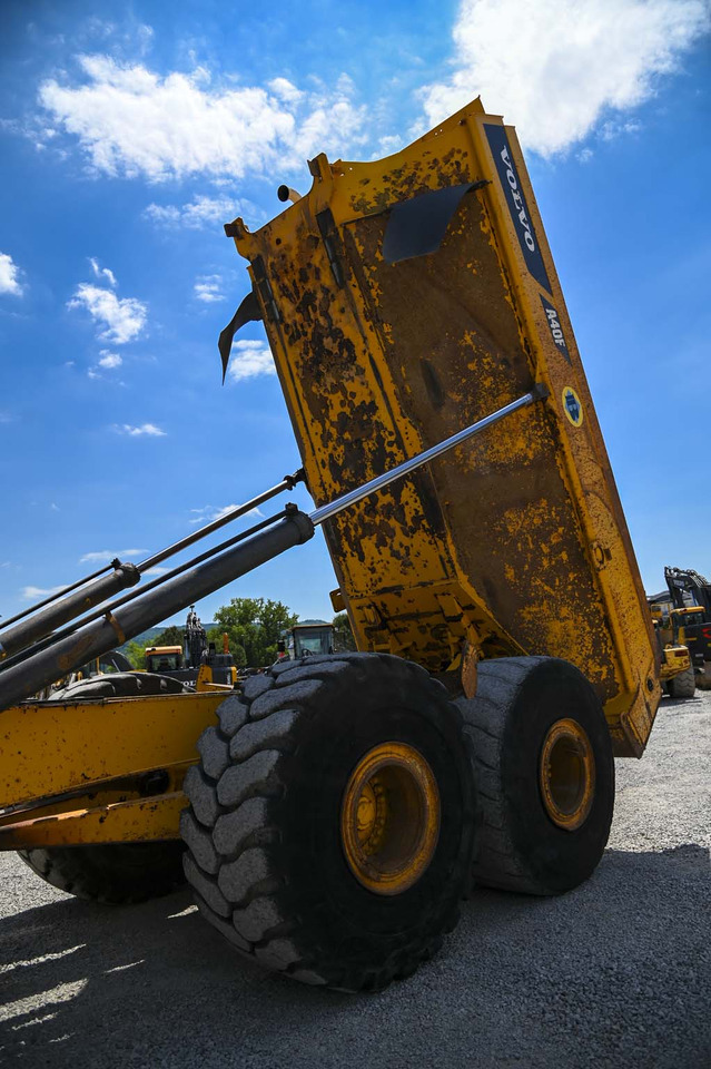 Tempat sampah artikulasi VOLVO A40F: gambar 25 Tempat sampah artikulasi VOLVO A40F: gambar 25