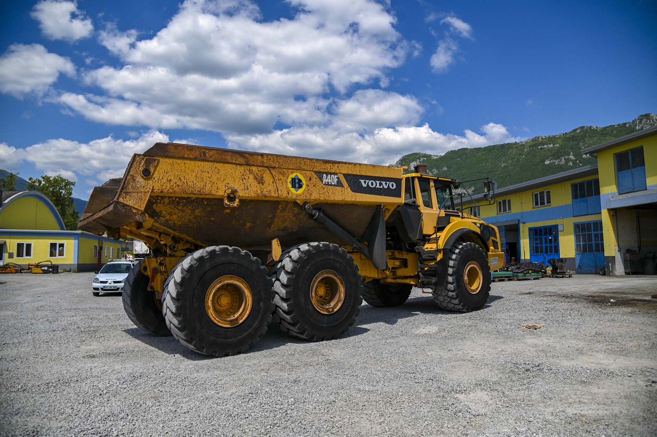 Tempat sampah artikulasi VOLVO A40F: gambar 7 Tempat sampah artikulasi VOLVO A40F: gambar 7