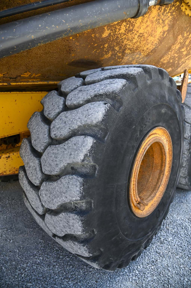 Tempat sampah artikulasi VOLVO A40F: gambar 34 Tempat sampah artikulasi VOLVO A40F: gambar 34