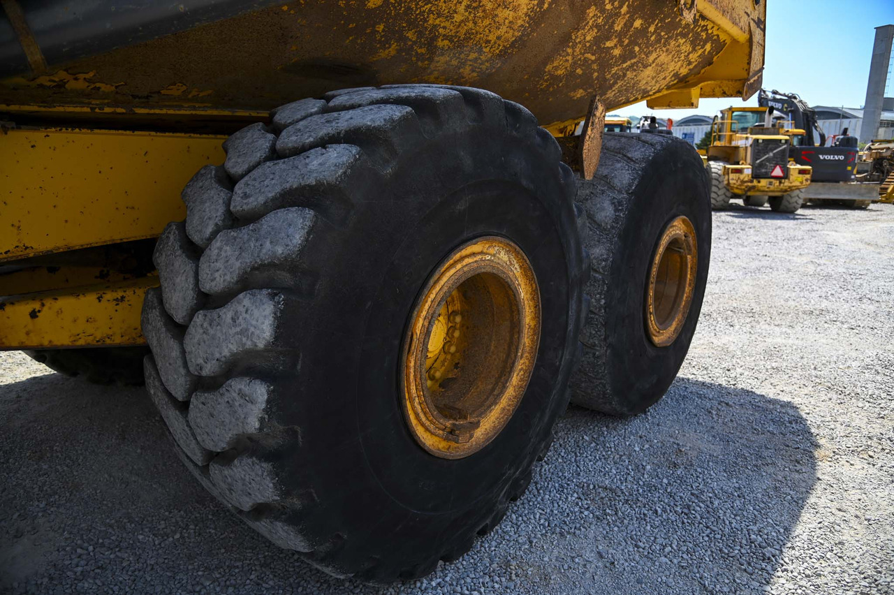 Tempat sampah artikulasi VOLVO A40F: gambar 31 Tempat sampah artikulasi VOLVO A40F: gambar 31