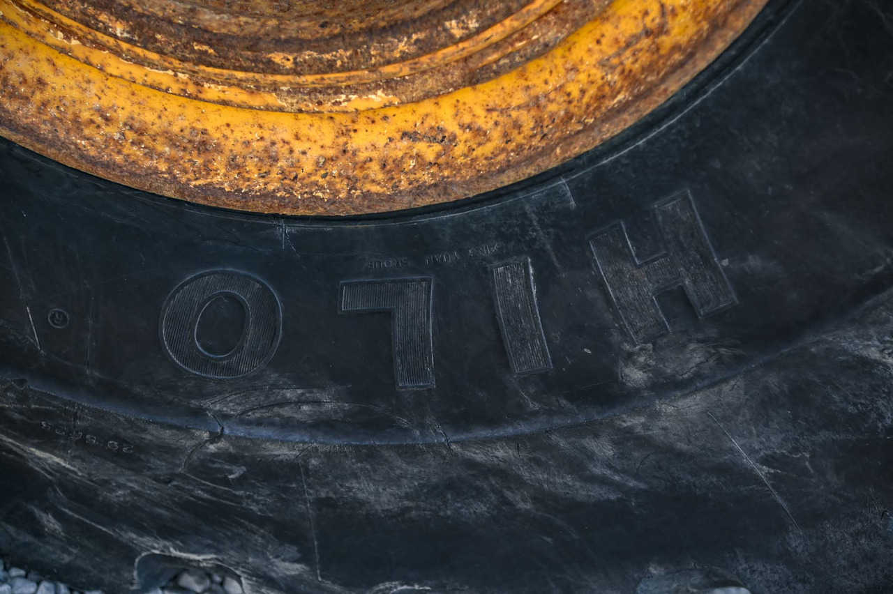 Tempat sampah artikulasi VOLVO A40F: gambar 37 Tempat sampah artikulasi VOLVO A40F: gambar 37