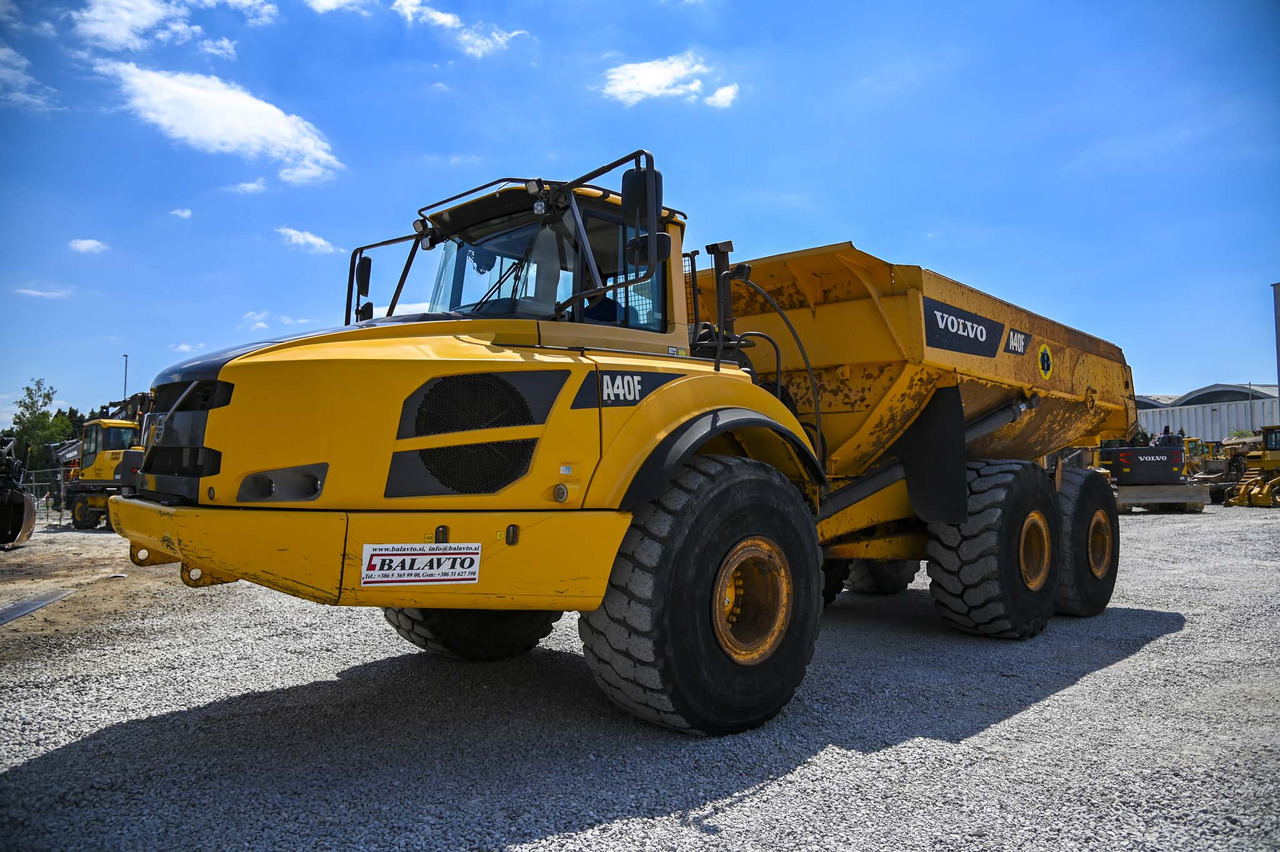 Tempat sampah artikulasi VOLVO A40F: gambar 14 Tempat sampah artikulasi VOLVO A40F: gambar 14