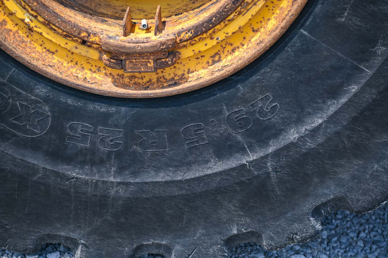 Tempat sampah artikulasi VOLVO A40F: gambar 46 Tempat sampah artikulasi VOLVO A40F: gambar 46