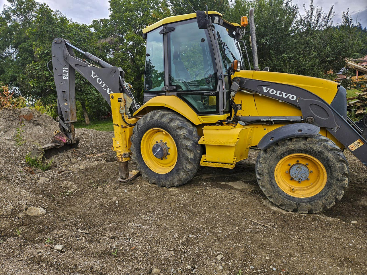 VOLVO BL71 - Backhoe loader: gambar 4 VOLVO BL71 - Backhoe loader: gambar 4
