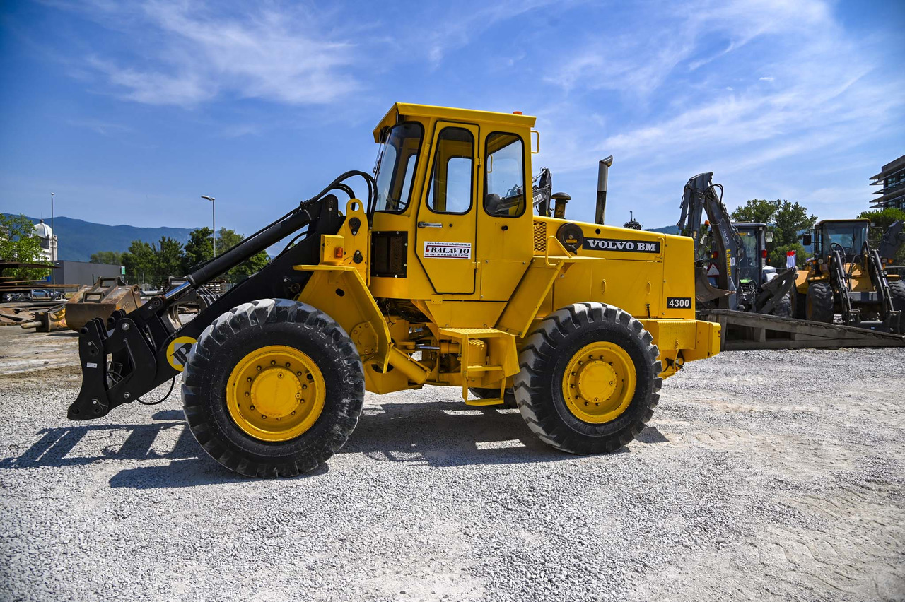 VOLVO BM4300 - Wheel loader: gambar 3 VOLVO BM4300 - Wheel loader: gambar 3