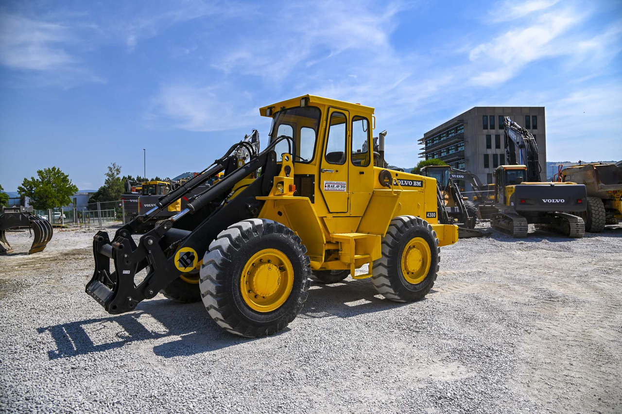 VOLVO BM4300 - Wheel loader: gambar 2 VOLVO BM4300 - Wheel loader: gambar 2