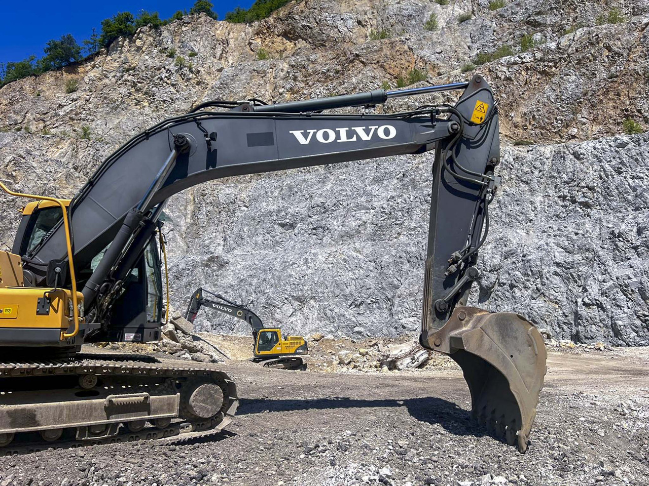VOLVO EC220D - Ekskavator perayap: gambar 4 VOLVO EC220D - Ekskavator perayap: gambar 4