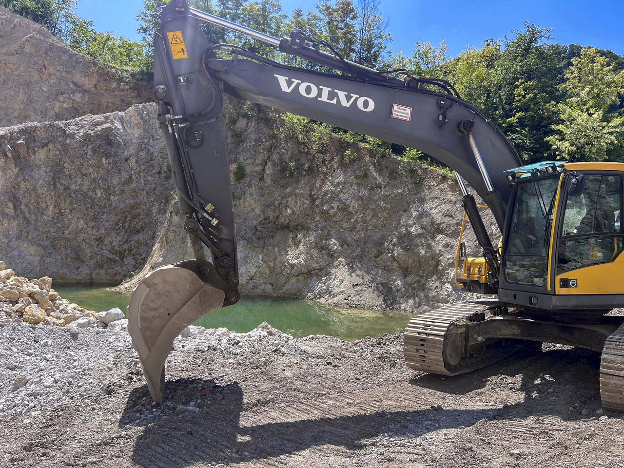 VOLVO EC220D - Ekskavator perayap: gambar 2 VOLVO EC220D - Ekskavator perayap: gambar 2