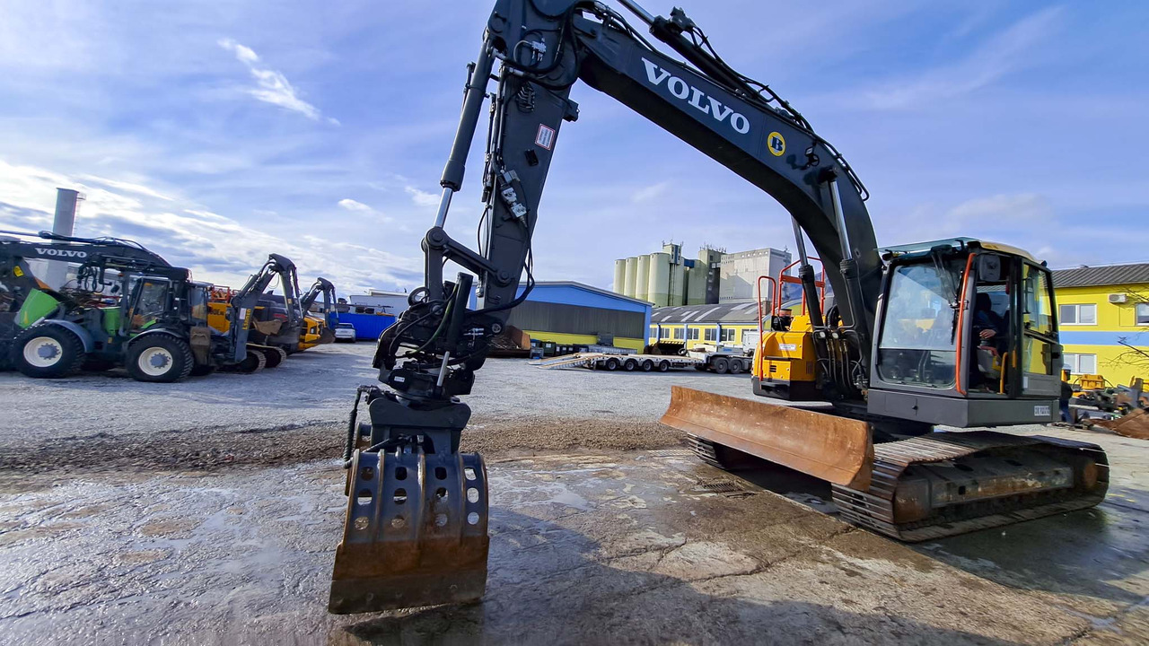 VOLVO ECR235EL - Ekskavator perayap: gambar 1 VOLVO ECR235EL - Ekskavator perayap: gambar 1