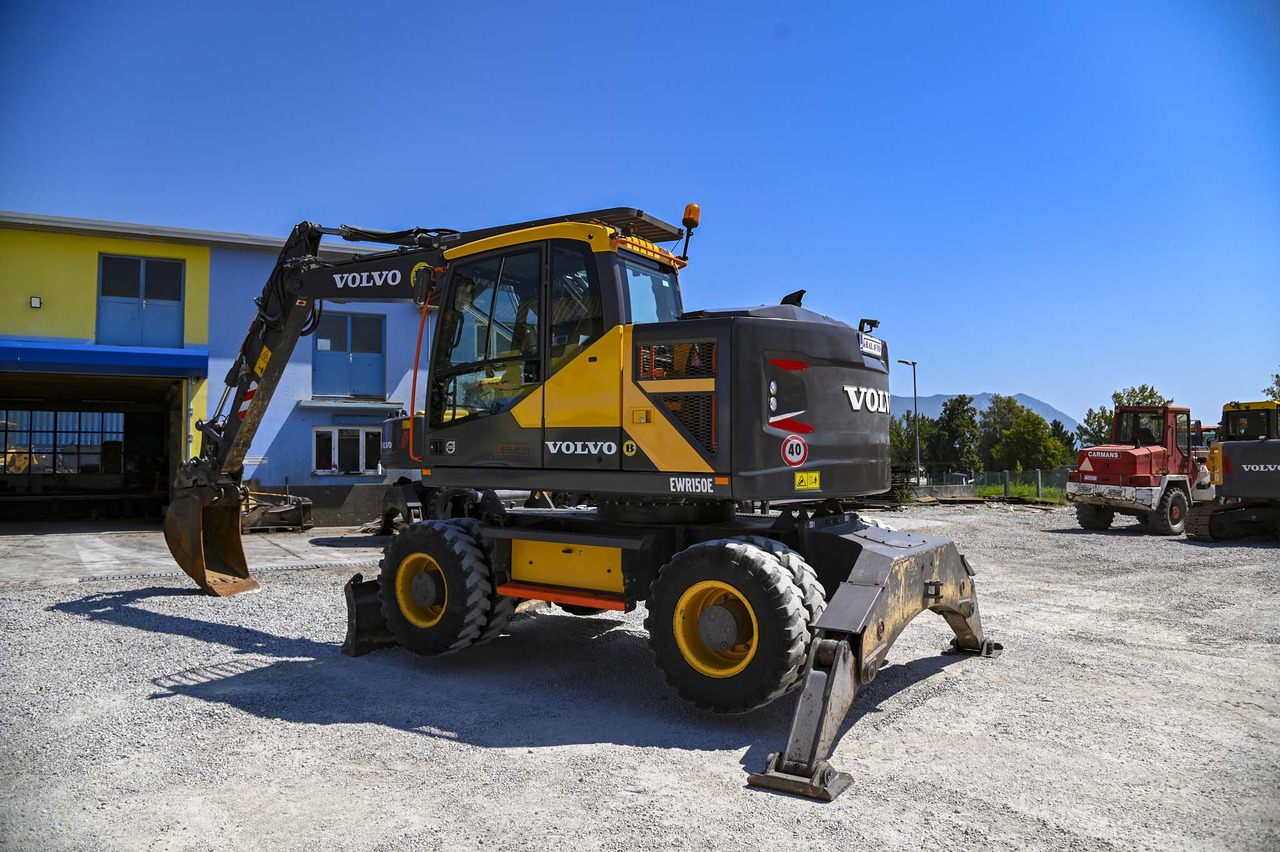 VOLVO EWR150E - Ekskavator roda: gambar 4 VOLVO EWR150E - Ekskavator roda: gambar 4