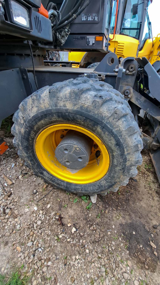 Ekskavator roda VOLVO EWR150E: gambar 8