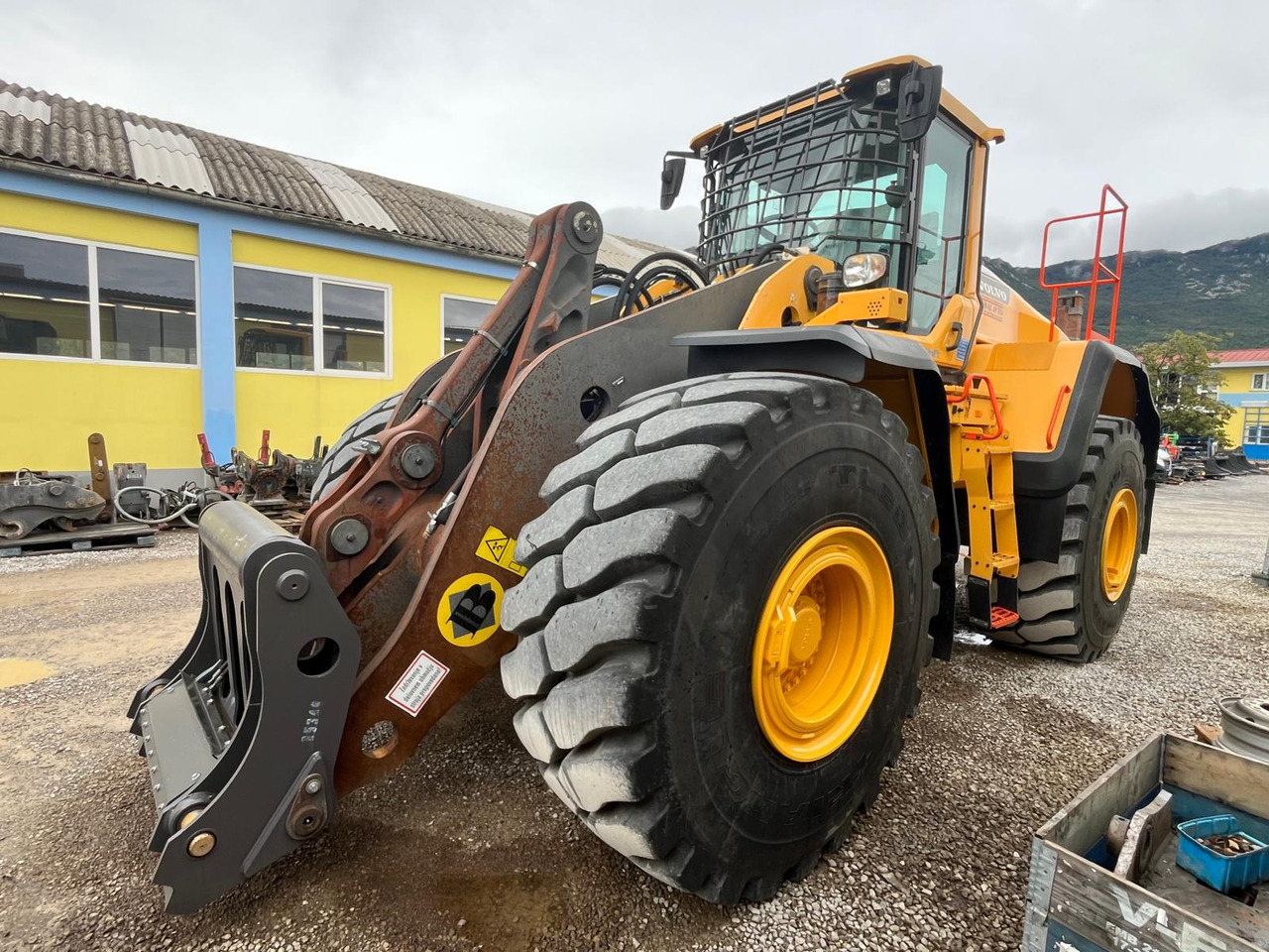 VOLVO L220H - Wheel loader: gambar 3 VOLVO L220H - Wheel loader: gambar 3