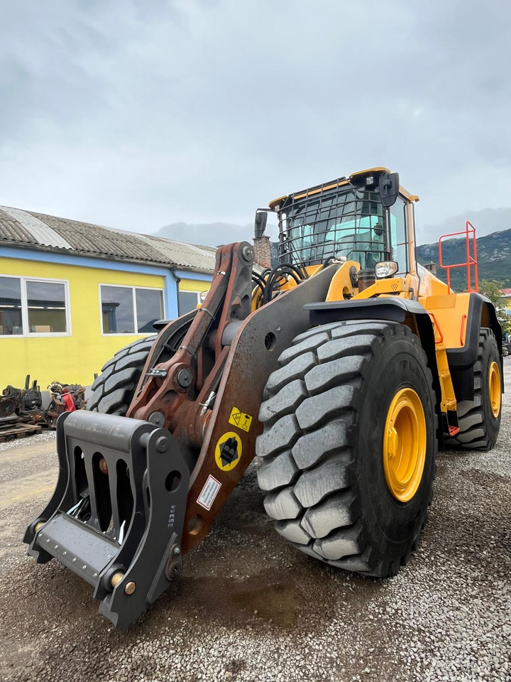 VOLVO L220H - Wheel loader: gambar 2 VOLVO L220H - Wheel loader: gambar 2