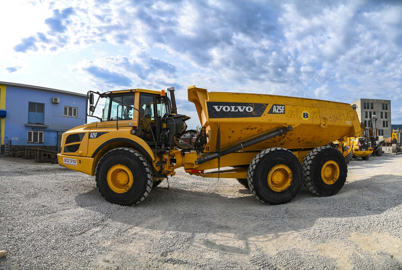 Volvo A25F - Tempat sampah artikulasi: gambar 4 Volvo A25F - Tempat sampah artikulasi: gambar 4