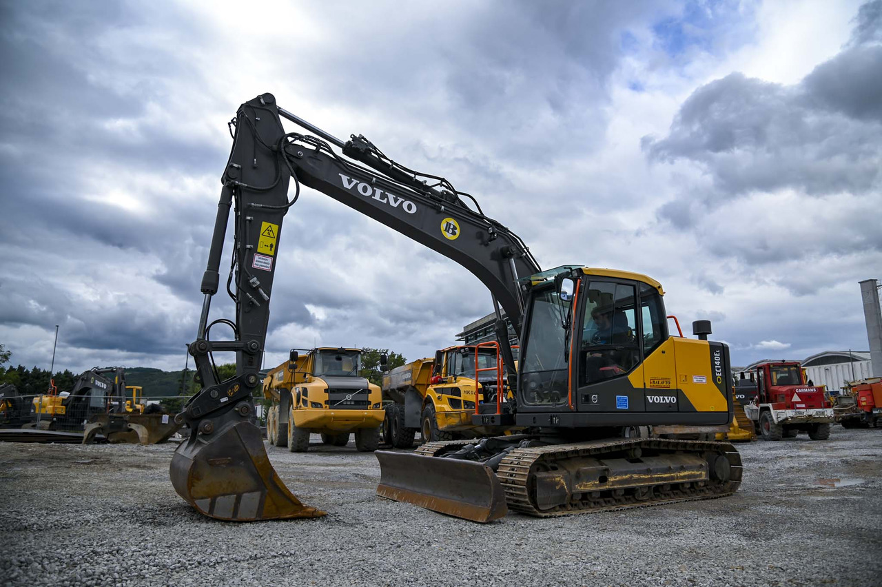 Volvo EC140E - Ekskavator perayap: gambar 1 Volvo EC140E - Ekskavator perayap: gambar 1