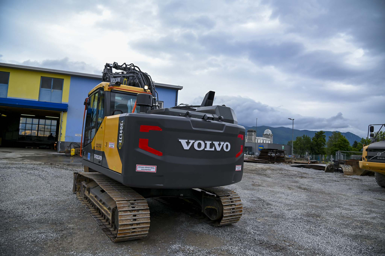 Volvo EC140E - Ekskavator perayap: gambar 4 Volvo EC140E - Ekskavator perayap: gambar 4